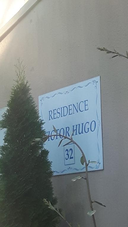 Residence V-Hugo Montfermeil Екстериор снимка